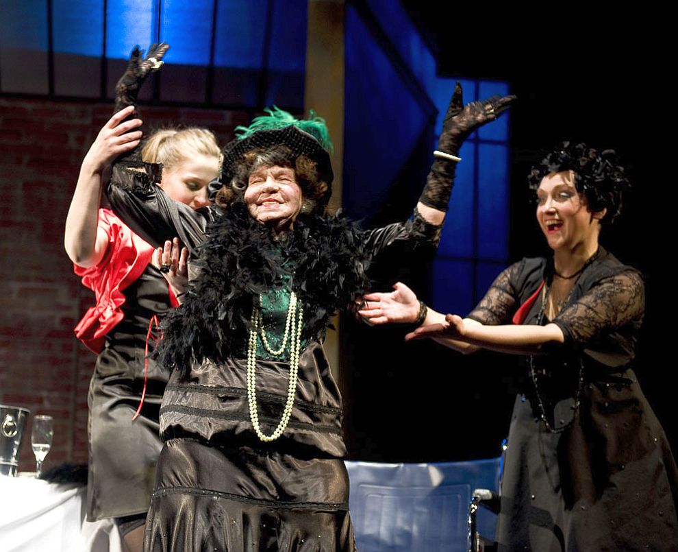 Миналата година Стоянка Мутафова беше официално номинирана за вписване в Книгата на рекордите Гинес в категорията 