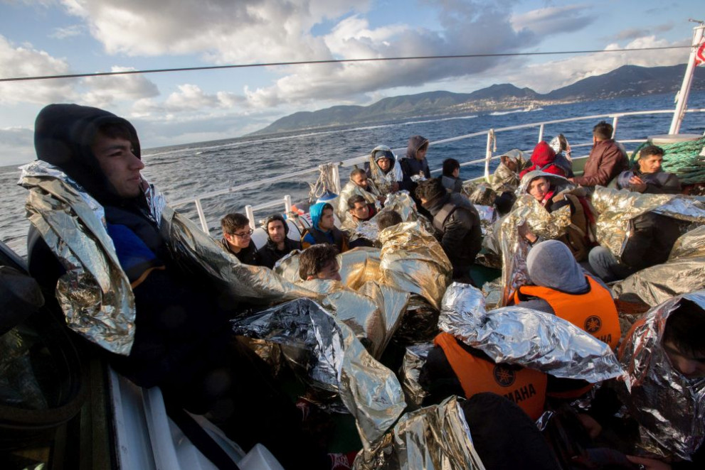 Стотици мигранти са спасени в Средиземно море