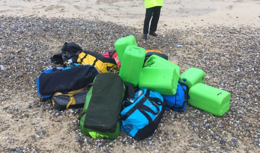 Общо 360 кг кокаин бяха открити по плажовете