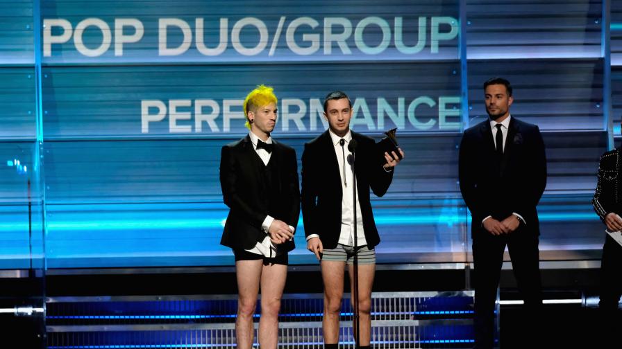 Момчетата без панталони на наградите "Грами" и още...