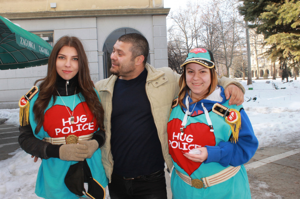 Полиция на прегръдките в Димитровград