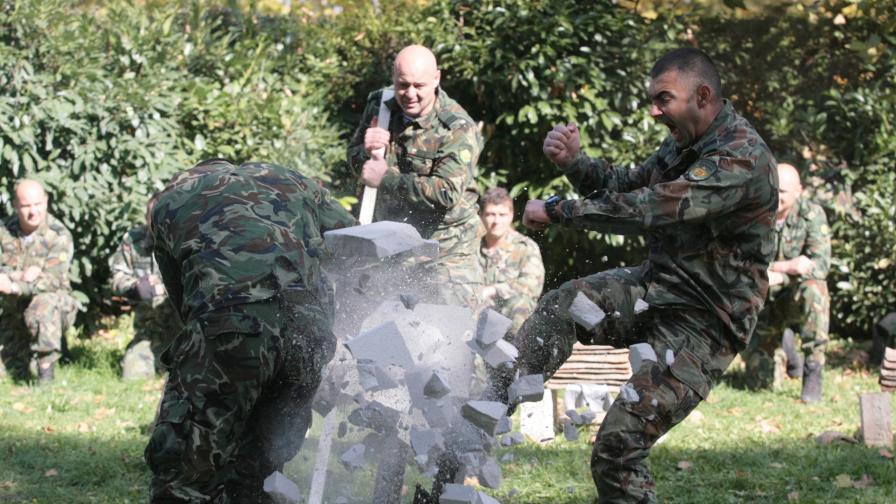 Българската армия набира елитни командоси