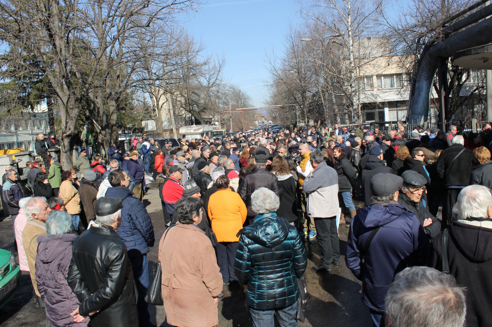 Протестът пред Топлофикация Габрово