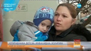 Малкият Денис и майка му