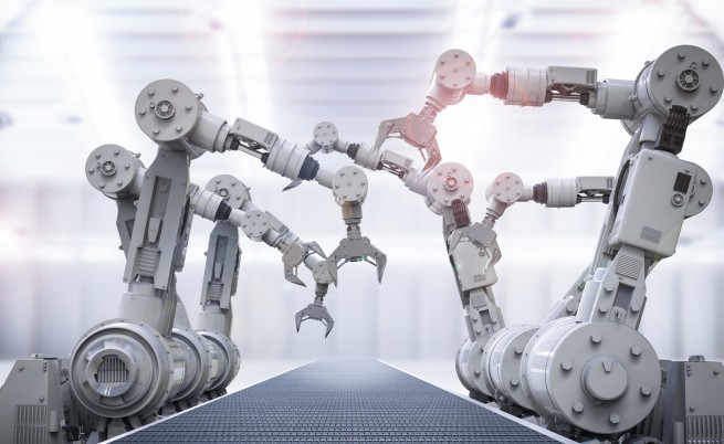 Роботите превземат все повече работни места