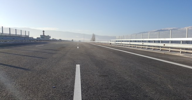 Водачите на моторни превозни средства да бъдат внимателни при шофиране