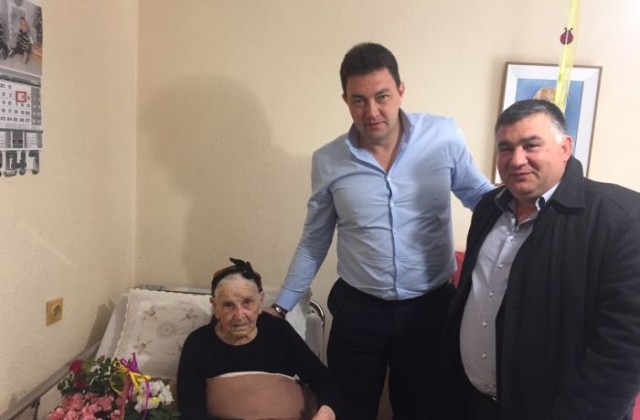 Димитър Бръчков поздрави столетници в община Петрич