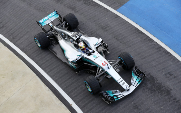 Хамилтън доволен от новия болид в Мерцедес