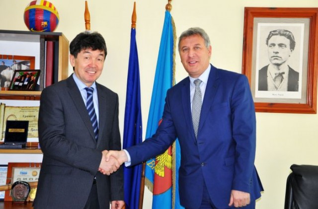 Красимир Герчев посрещна посланика на Казахстан