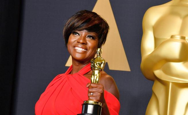  Вайола Дейвис е първата чернокожа актриса, номинирана три пъти за Оскар. 