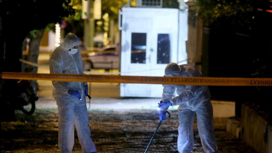 Син на гръцки магнат уби семейство и себе си с "Порше"