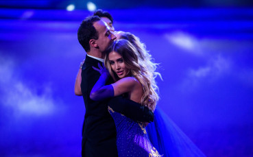 Красивата приятелка на Гьотце танцьорка в тв-шоу