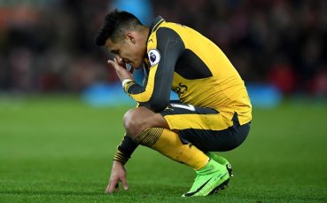 Моуриньо убеждава Санчес в телефонен разговор