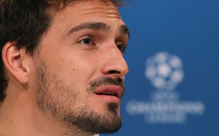 Анчелоти оптимист за шансовете все пак да има централни защитници за Реал