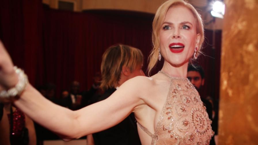 Никол Кидман обясни странното си ръкопляскане на "Оскар"-ите
