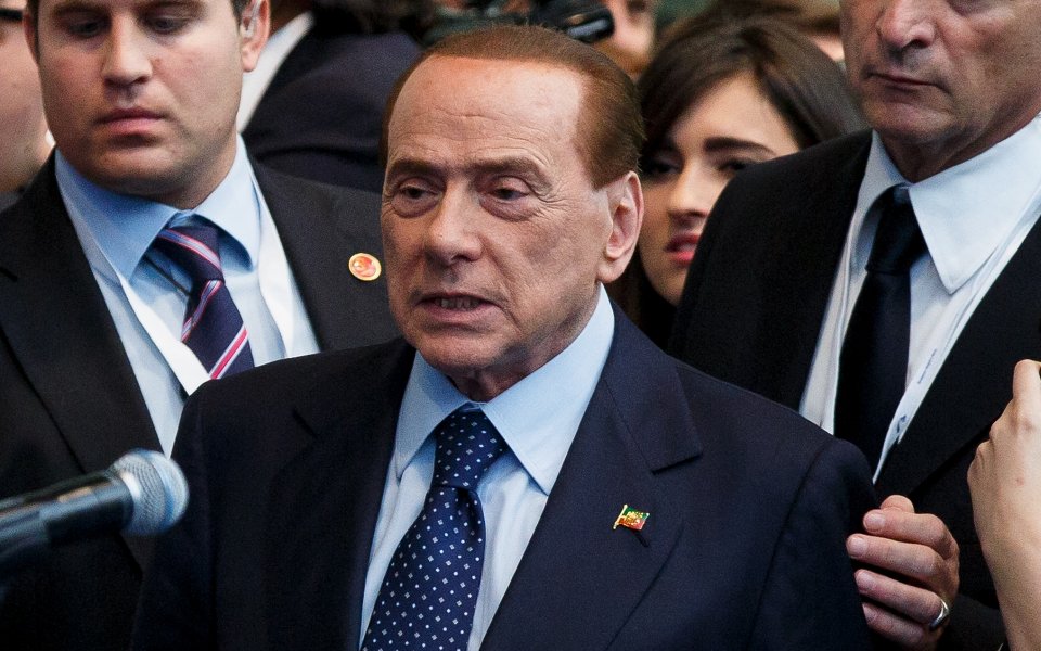 Берлускони става собственик на третодивизионен клуб в Италия