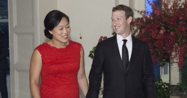 Роди се второто дете на създателя на Facebook Марк Зукърбърг