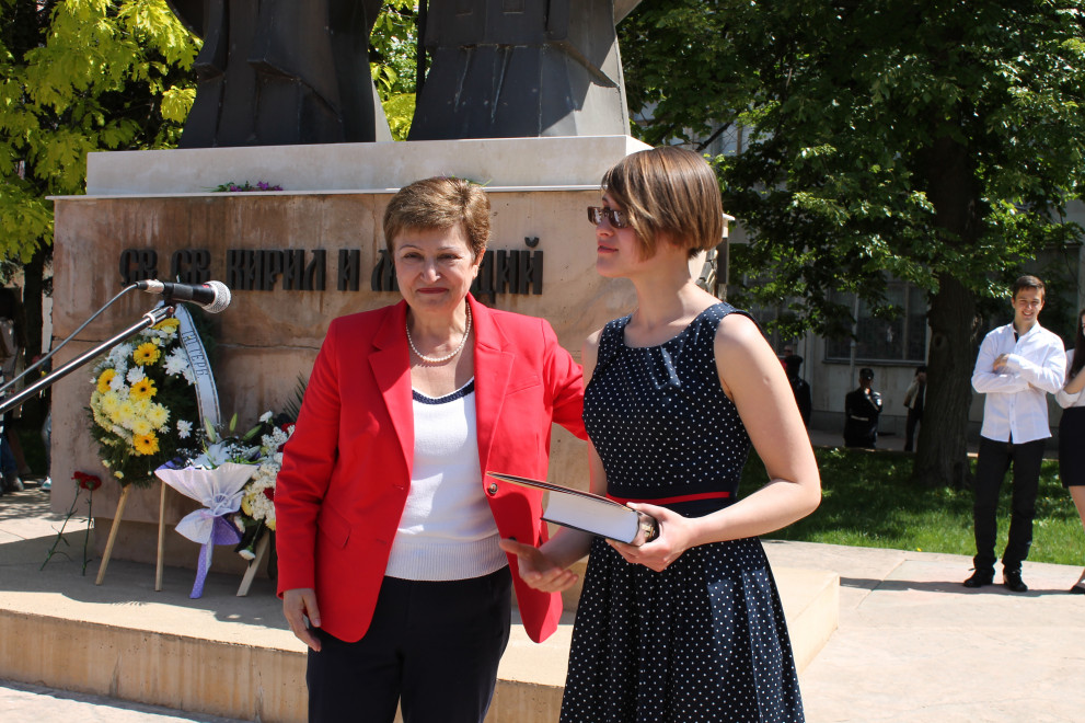Арина Макеева и Кристалина Георгиева - среща при посещението на бившия еврокомисар в Добрич
