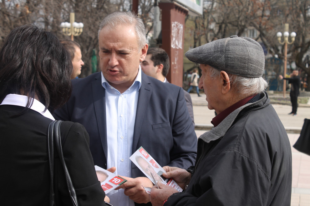 Атанас Костадинов