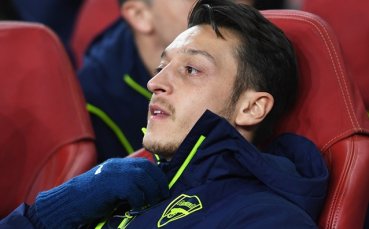 Йозил загатна, че може и да остане