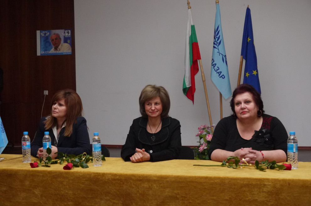 ДПС: Трябва да се опитаме да върнем младите хора в България