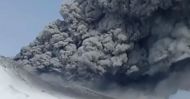 При последното изригване на вулкана Богослов на Алеутските острови е