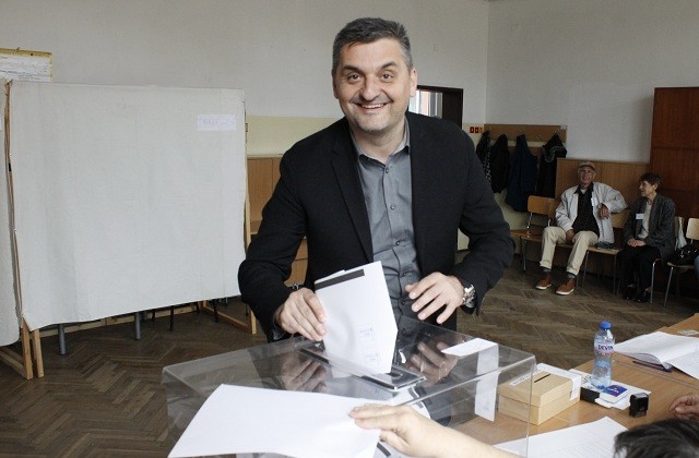 Кирил Добрев