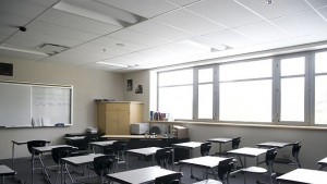 Майка отива на съд за побой над учителка