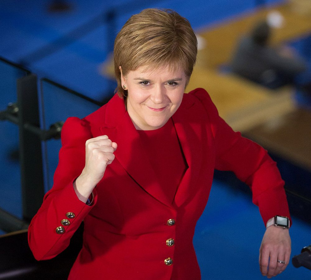 Регионалният парламент на Шотландия гласува да разреши на първия министър Никола Стърджън да поиска от Лондон организиране на нов референдум за независимост