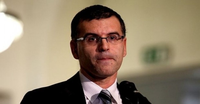 Бившият финансов министър Симеон Дянков се е свързал с представители