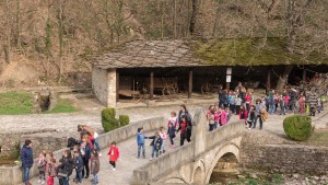 Деца от Мездра