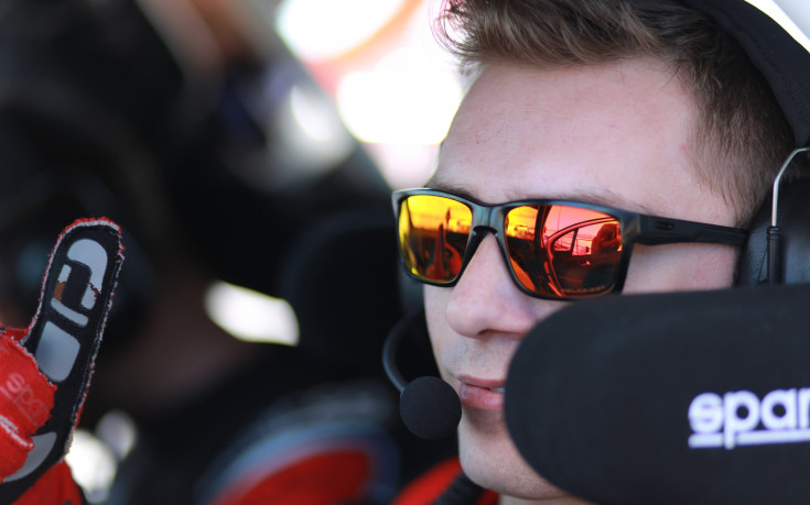 Григор Григоров и Даниел Миленков с новата им кола - Пежо 208 R2