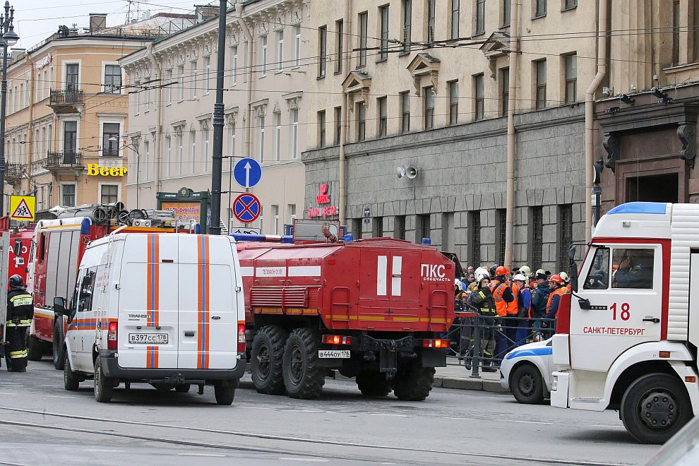 Взрив избухна в метрото в Санкт Петербург