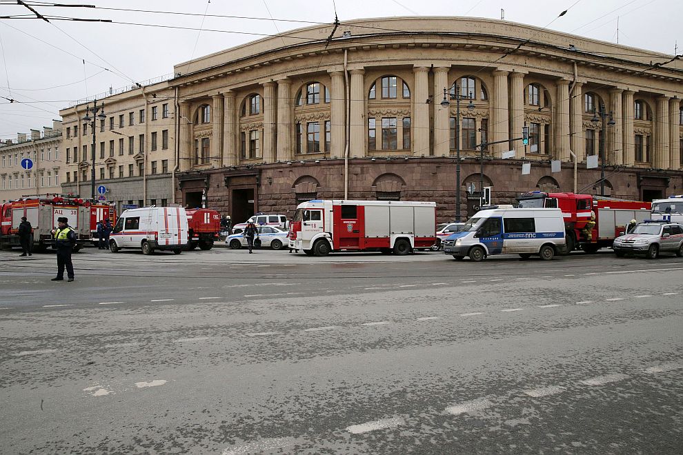 Взрив избухна в метрото в Санкт Петербург