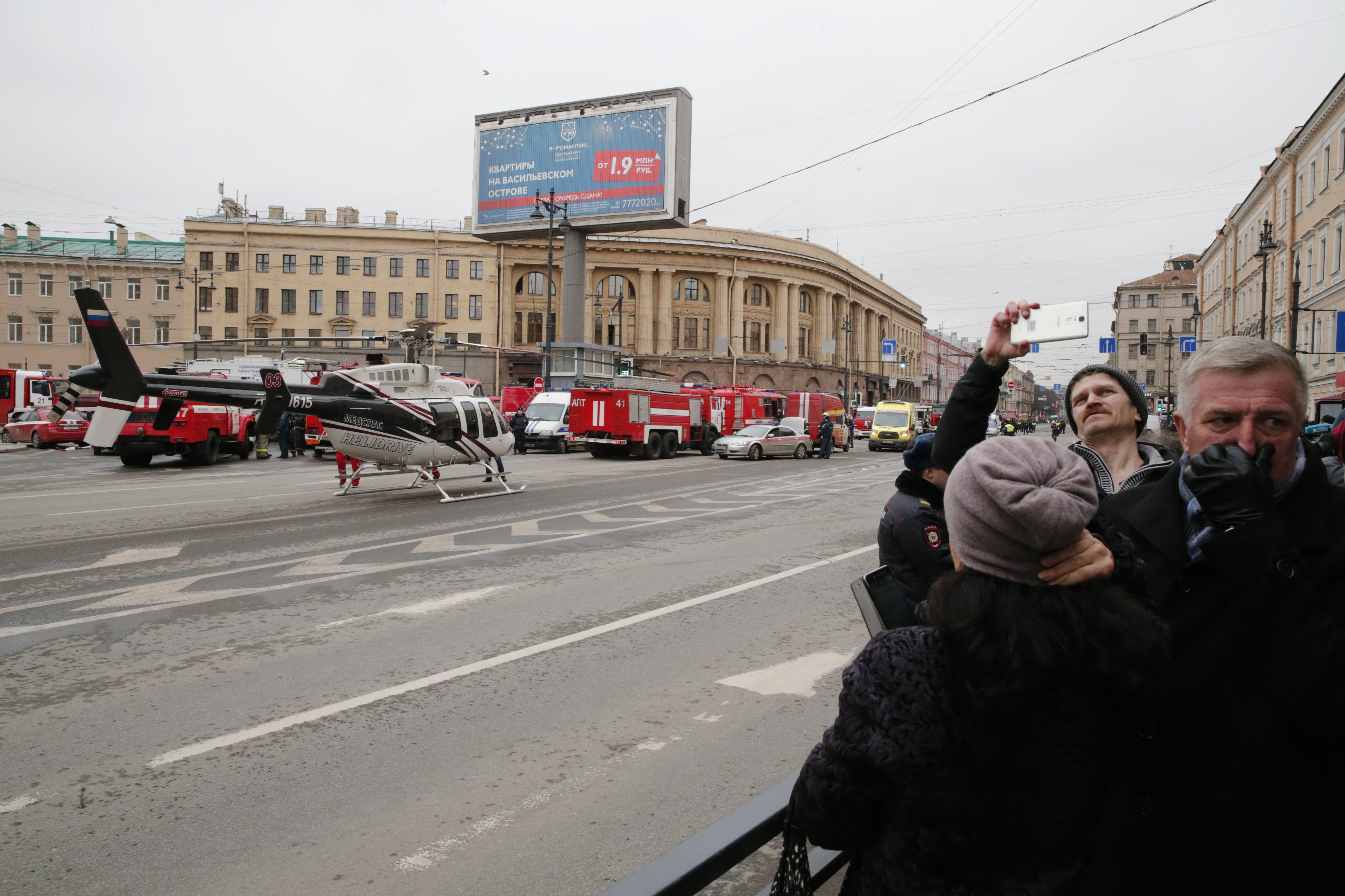 Експлозия избухна в метрото на Санкт Петербург в 14:40 часа. Пострадали са общо 47 човека. Седем са починали на място, един е загинал при транспортирането към болница. От пострадалите 43-ма са хоспитализирани, като двама от тях са починали от раните си в спешните отделения.