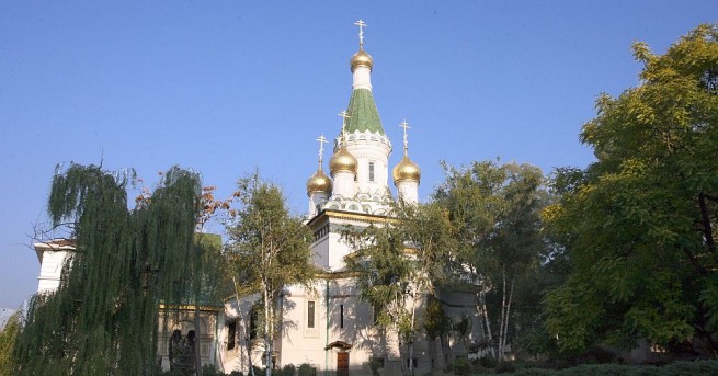 Руският патриарх Кирил призова вярващите да се въздържат от посещаване