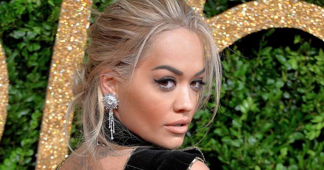 Рита Ора може да нажежи страстите до червено в Instagram