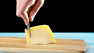 кашкавал магазин млечни продукти