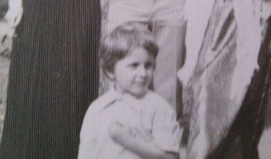 Познахте ли това момченце? Ще се изненадате, че това е...