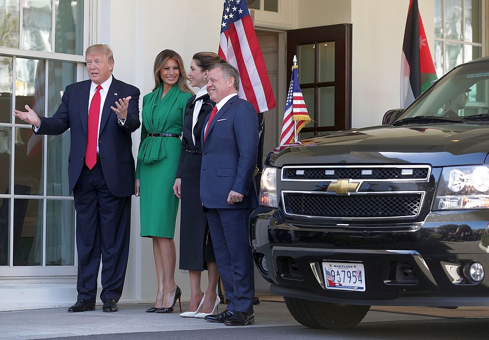 Доналд и Мелания Тръмп посрещнаха в Белия дом краля и кралицата на Йордания - Абдула II и Рания.