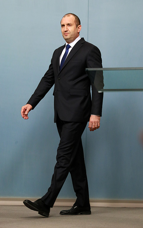 Президентът Румен Радев с обръщение към нацията