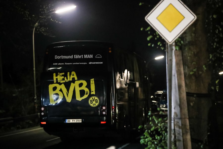 Борусия Дортмунд автобус 2017 11 април 20171
