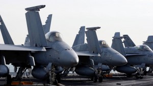 военни самолети