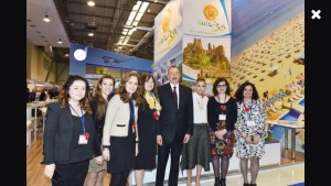 Президентът на Азербайджан с интерес към щанда на Варна в