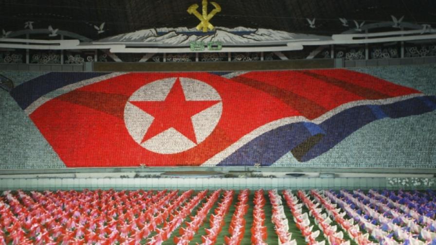 Северна Корея готова да потопи американски самолетоносач