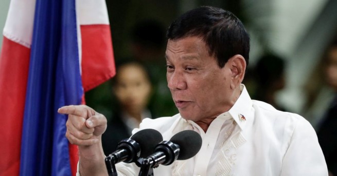 Филипинският президент Родриго Дутерте нареди на полицията да застрелва всеки