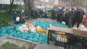 Над 200 варненци бяха зарадвани с топъл обяд за Великден