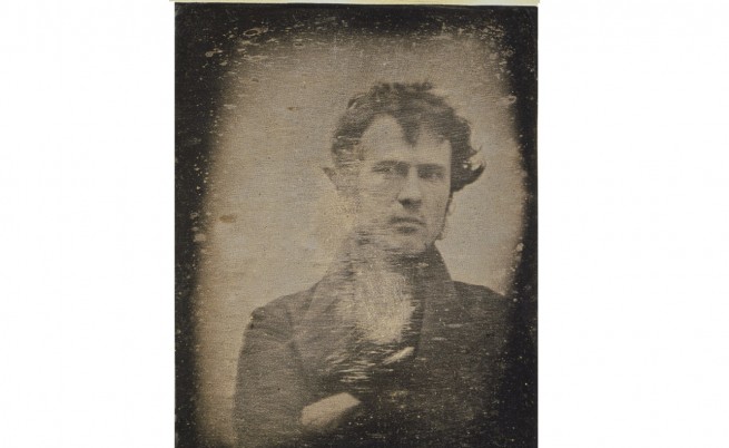 Робърт Корнелиъс на първия заснет някога автопортрет и портрет като цяло.