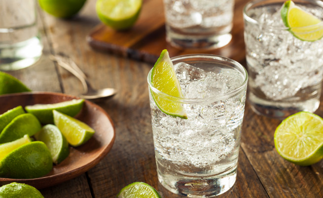 Да пием джин. Ускорява метаболизма и помага да отслабнем