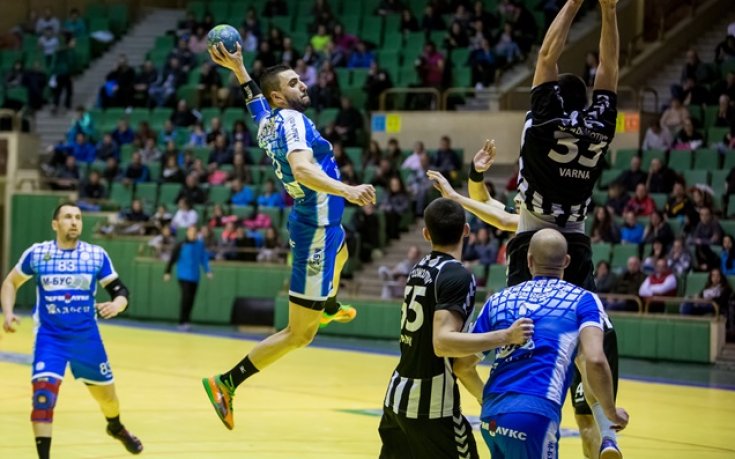 Последни битки в хандбалното ни първенство преди плейофите